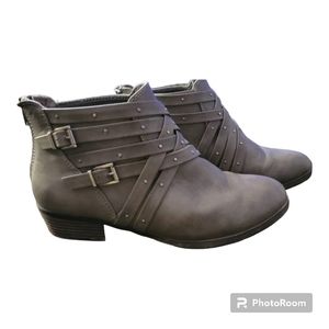 SO® Chantilly Women's Ankle Boots 10 wide